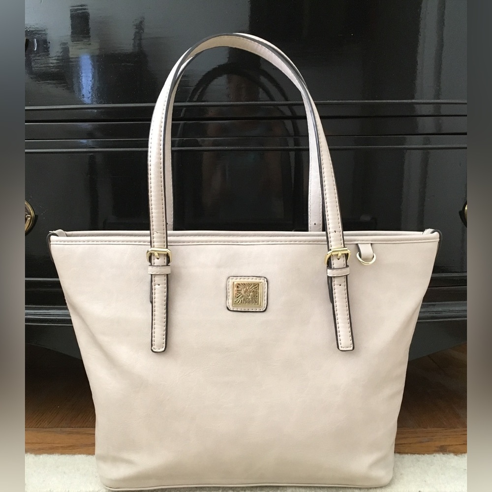 NWOT Anne Klein Ivory/Beige Leather Handbag with Double Handle Leather Straps
